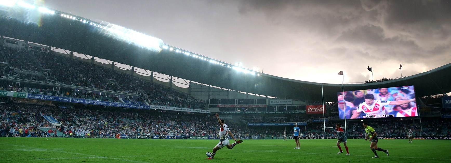 'Absolute chaos': The hailstorm that rocked ANZAC Day 2015