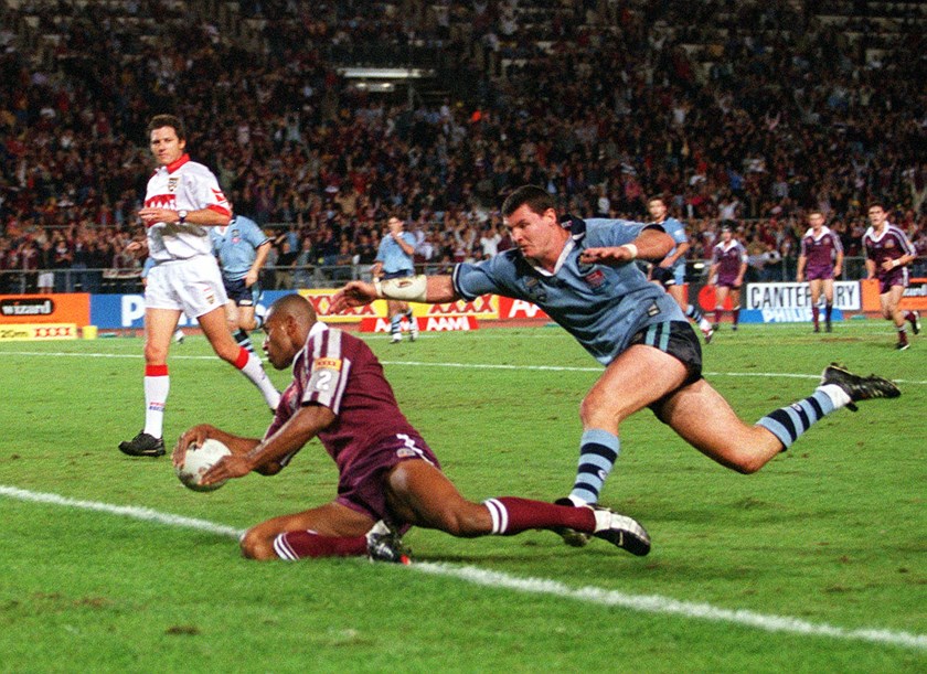 Lote Tuqiri scores in Origin II, 2002.
