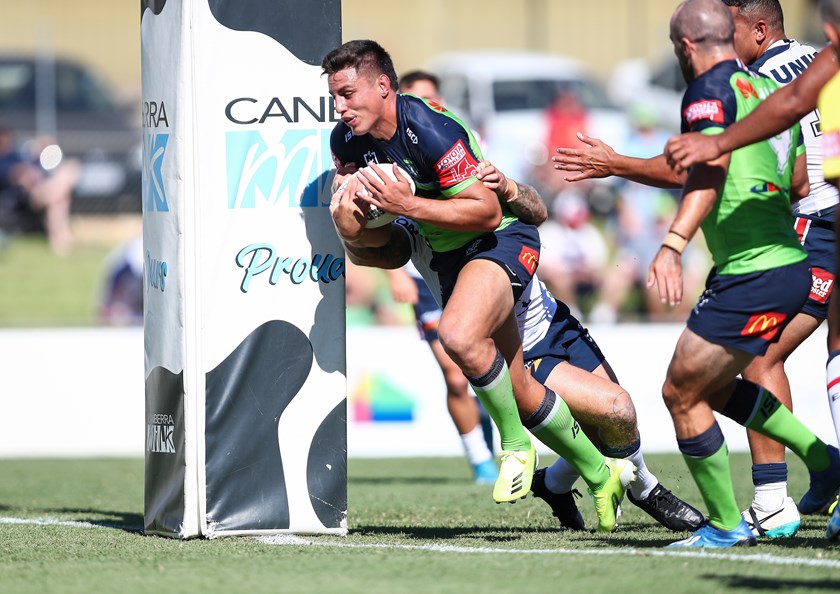 Joe Tapine scores a try for Canberra.