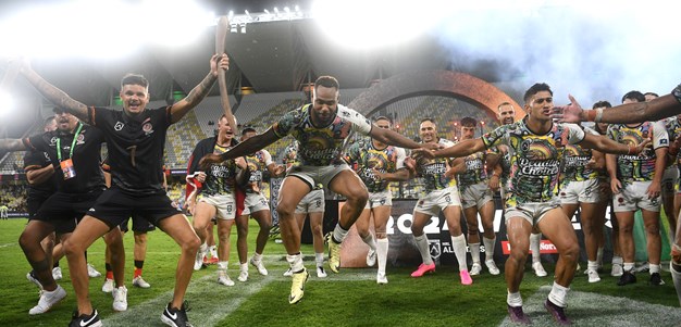 'Hammer' in awe of Indigenous backline's backyard footy blitz