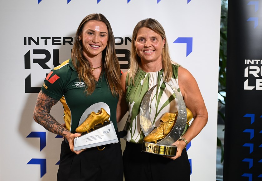 Jillaroos great Karyn Murphy paid tribute to Julia Robinson after presenting the superstar winger with the 2025 IRL Golden Boot. 